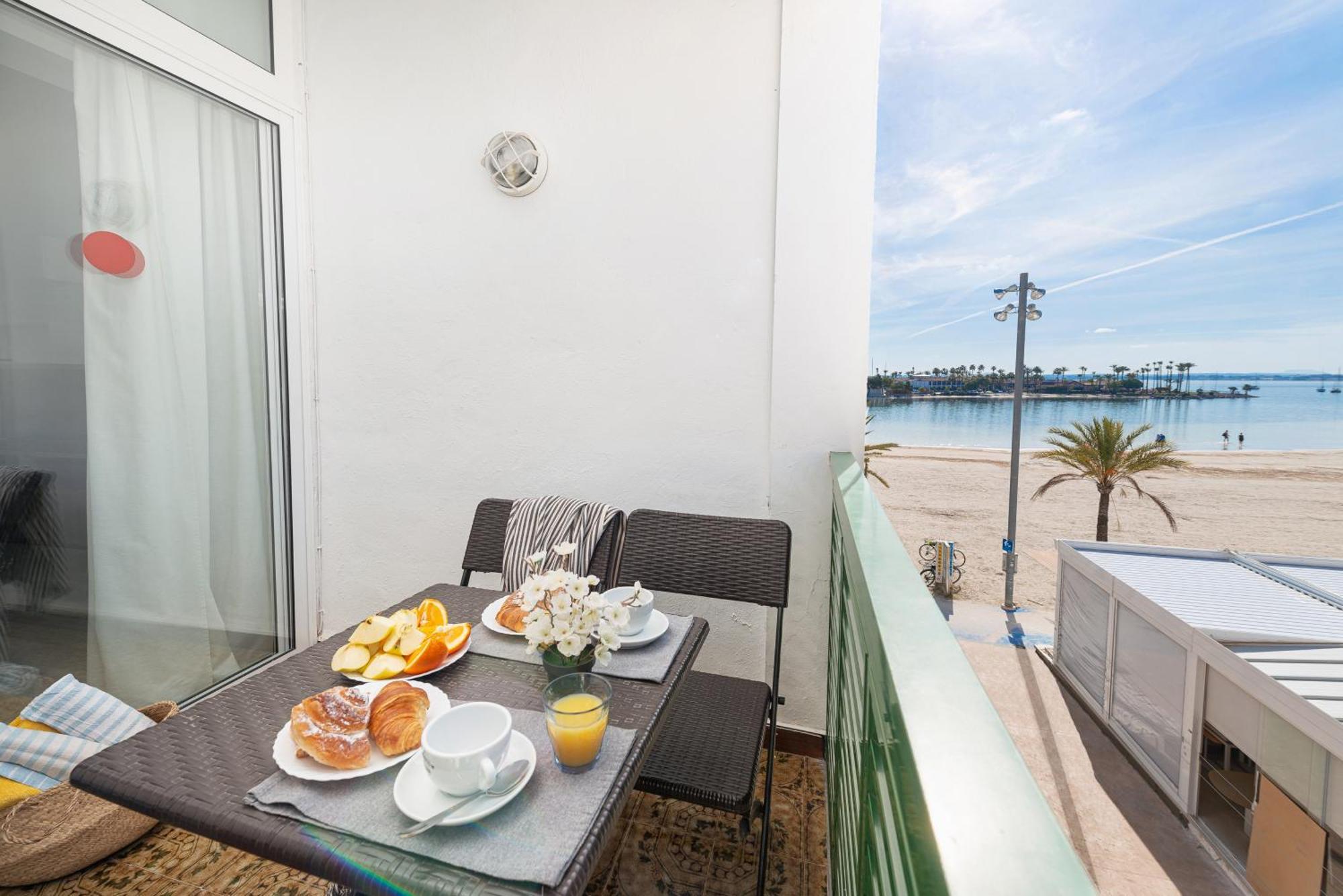 Apartment Xara Torres, At The Beach Of Alcudia Port de Alcudia  Eksteriør bilde